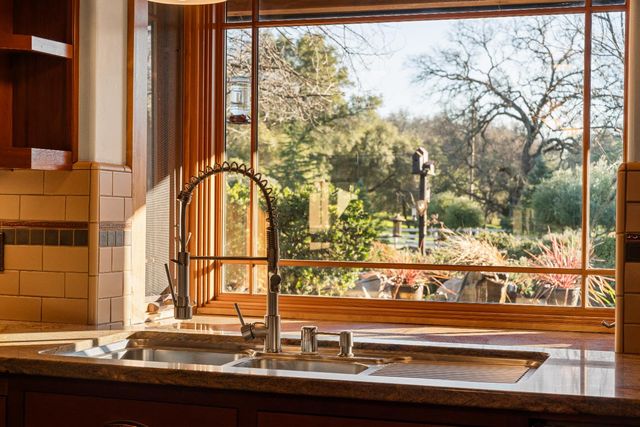 5630 Grazing Hill Rd, Shingle Springs, CA 95682