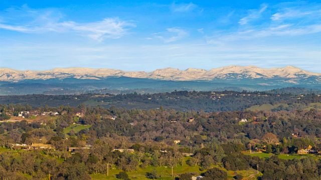 5630 Grazing Hill Rd, Shingle Springs, CA 95682