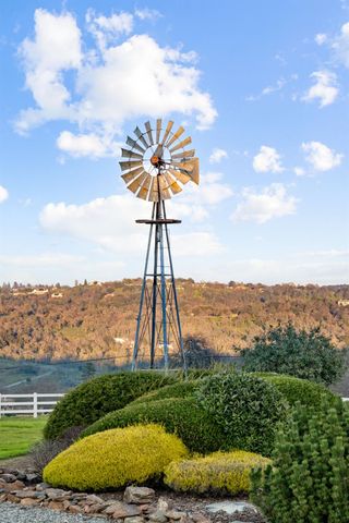 5630 Grazing Hill Rd, Shingle Springs, CA 95682