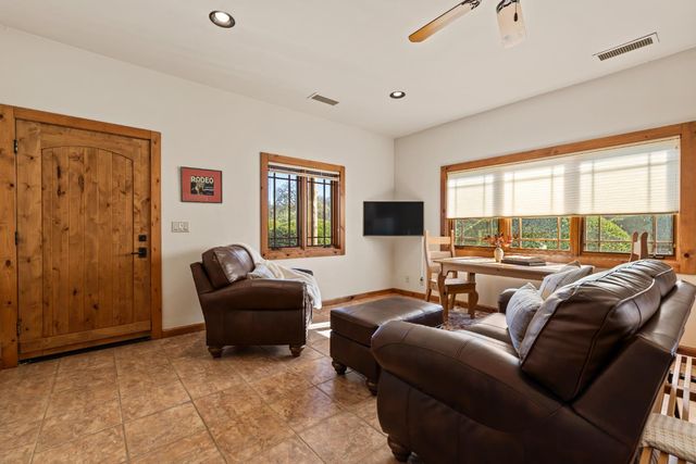 5630 Grazing Hill Rd, Shingle Springs, CA 95682