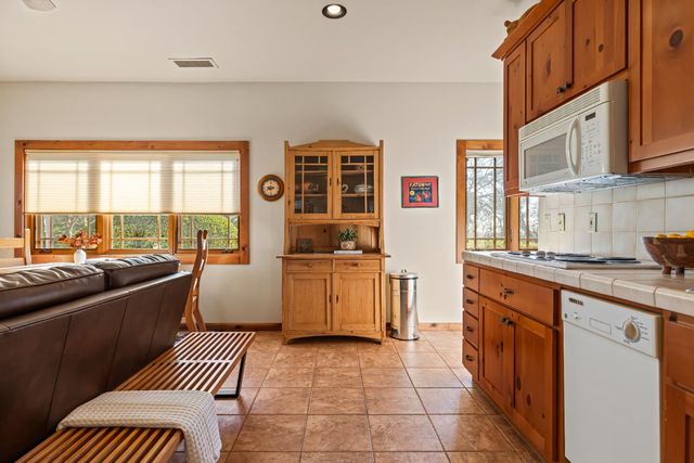 5630 Grazing Hill Rd, Shingle Springs, CA 95682