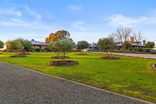 5630 Grazing Hill Rd, Shingle Springs, CA 95682