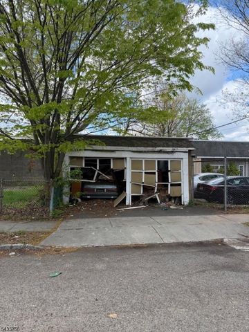 37 Columbus St, Bloomfield Twp., NJ 07003