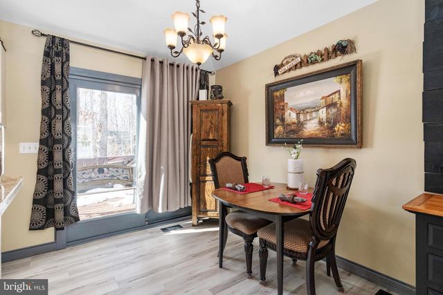 4207 LAKEVIEW PKWY, Locust Grove, VA 22508