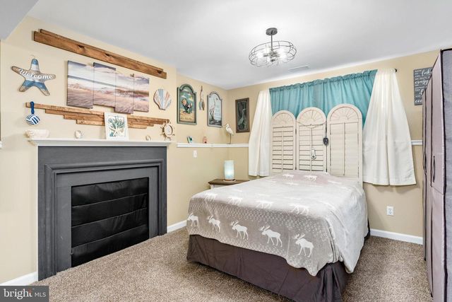 4207 LAKEVIEW PKWY, Locust Grove, VA 22508