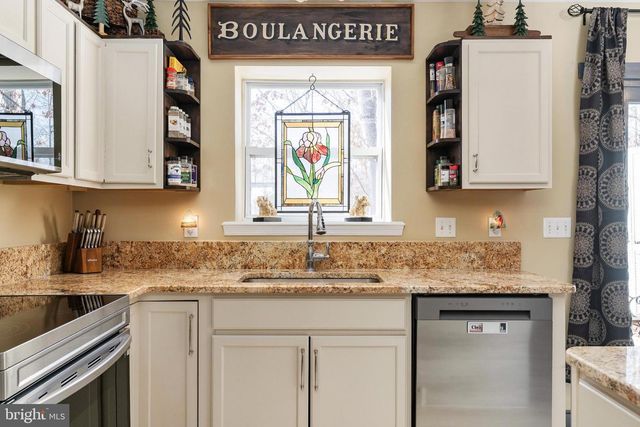 4207 LAKEVIEW PKWY, Locust Grove, VA 22508