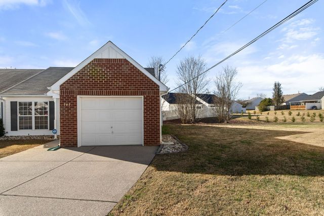 707 Erie Ct, Smyrna, TN 37167