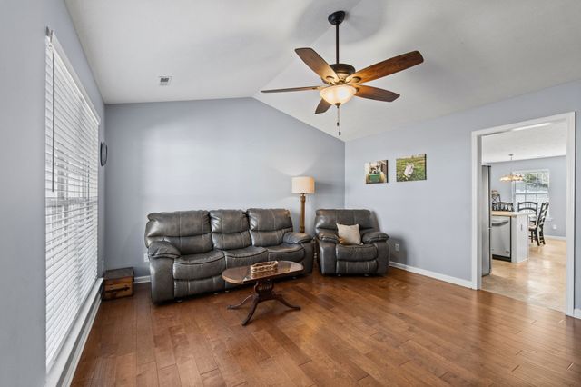 707 Erie Ct, Smyrna, TN 37167