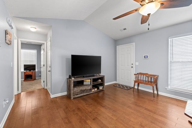 707 Erie Ct, Smyrna, TN 37167