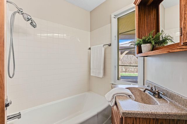 501 Drillane Road, Hopkins, MN 55305