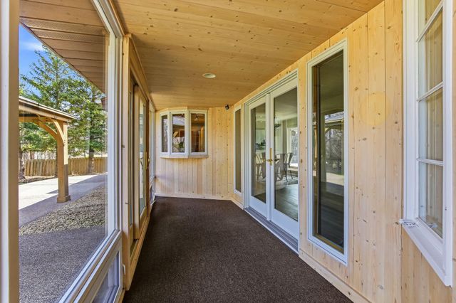 501 Drillane Road, Hopkins, MN 55305