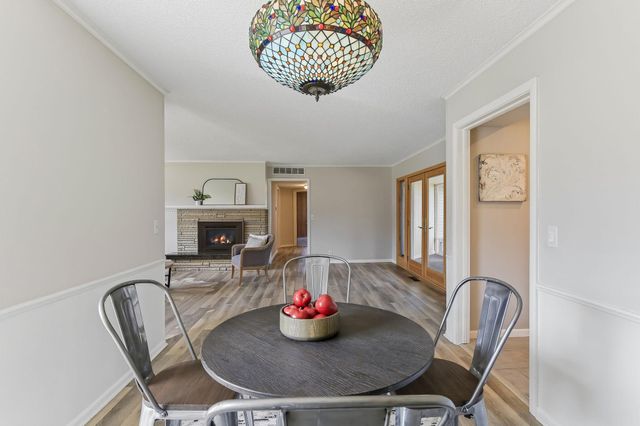 501 Drillane Road, Hopkins, MN 55305