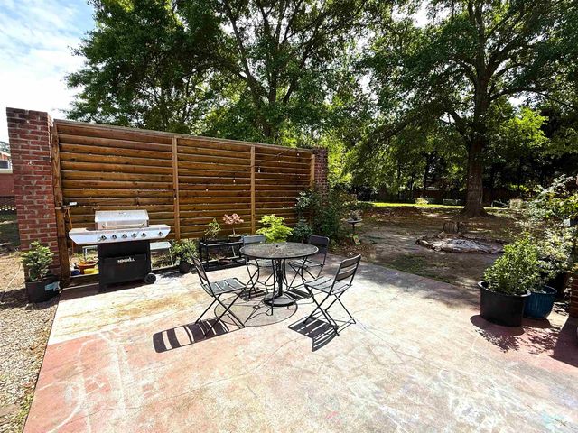 605 E Main St., Lake City, SC 29560