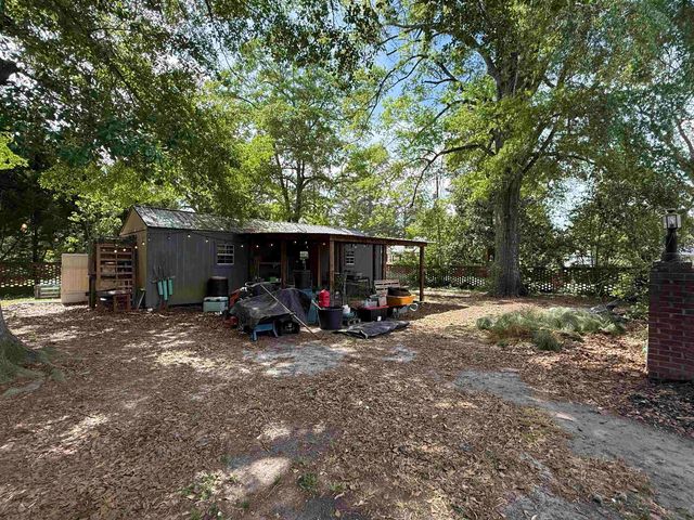 605 E Main St., Lake City, SC 29560