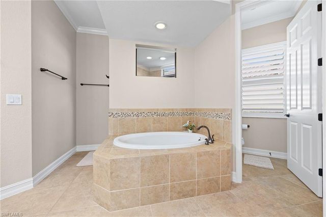 9630 Firenze CIR, Naples, FL 34113