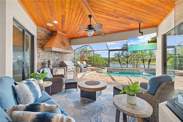 9630 Firenze CIR, Naples, FL 34113