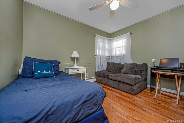 384 S 11th Street, Lindenhurst, NY 11757