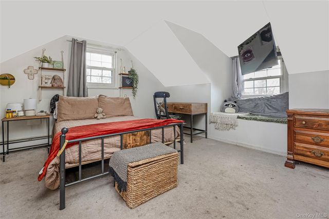 384 S 11th Street, Lindenhurst, NY 11757