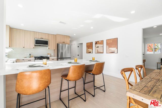 123 N Harvard Boulevard, Los Angeles, CA 90004