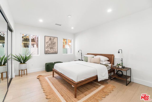 123 N Harvard Boulevard, Los Angeles, CA 90004