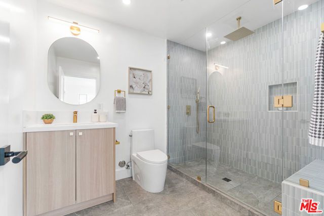 123 N Harvard Boulevard, Los Angeles, CA 90004