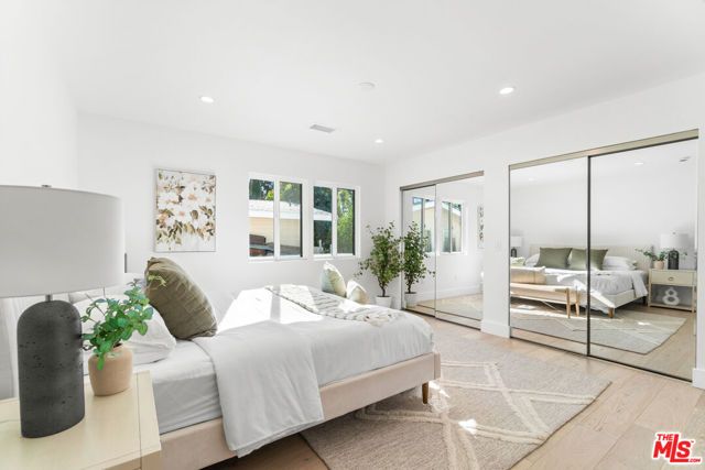 123 N Harvard Boulevard, Los Angeles, CA 90004