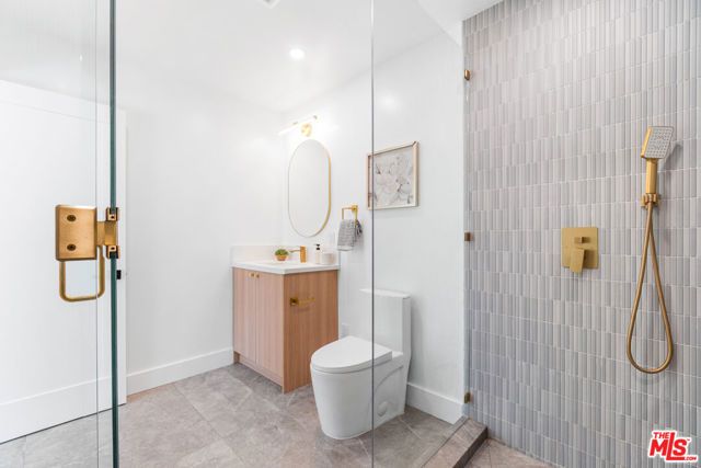 123 N Harvard Boulevard, Los Angeles, CA 90004