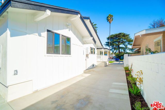 123 N Harvard Boulevard, Los Angeles, CA 90004