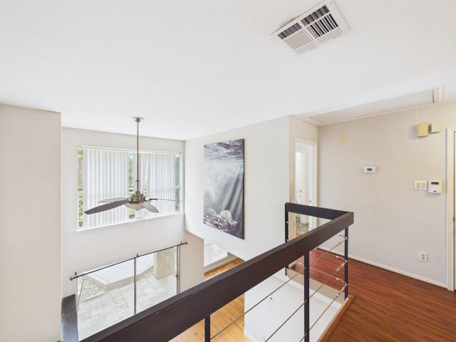 15938 Seahorse Drive 275, Houston, TX 77062