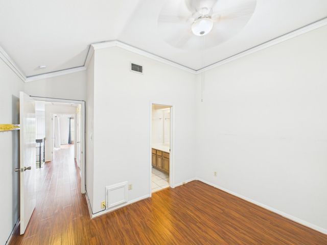 15938 Seahorse Drive 275, Houston, TX 77062