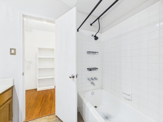 15938 Seahorse Drive 275, Houston, TX 77062