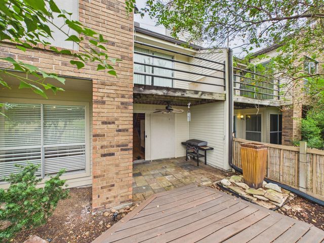 15938 Seahorse Drive 275, Houston, TX 77062