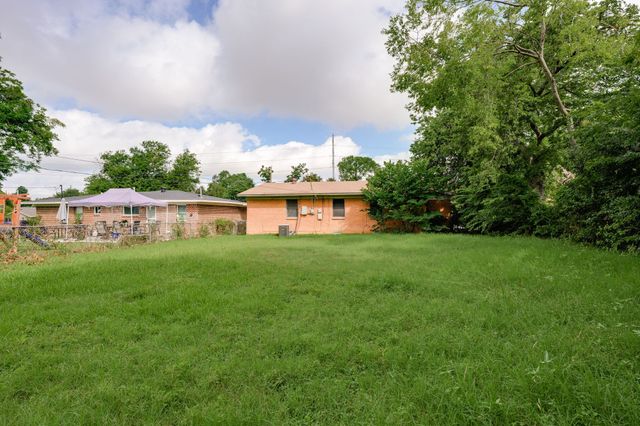 1750 Kirkwood Drive, Garland, TX 75041