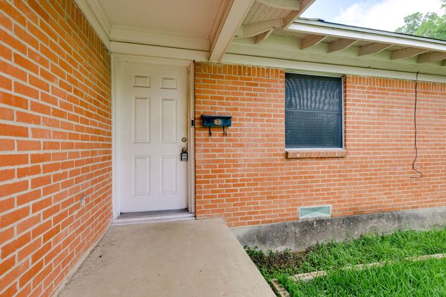 1750 Kirkwood Drive, Garland, TX 75041