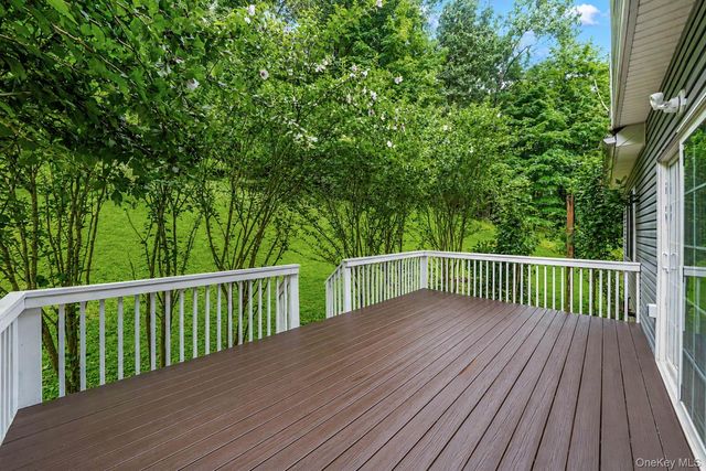 642 County Route 12, New Hampton, NY 10958