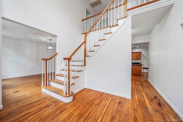 642 County Route 12, New Hampton, NY 10958
