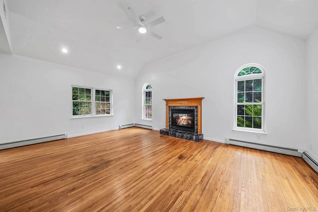 642 County Route 12, New Hampton, NY 10958