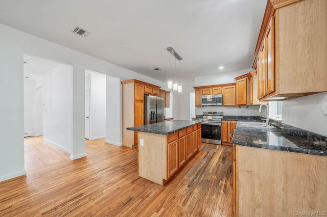 642 County Route 12, New Hampton, NY 10958
