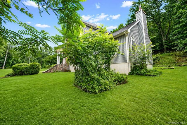 642 County Route 12, New Hampton, NY 10958