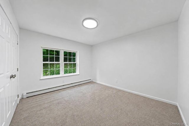 642 County Route 12, New Hampton, NY 10958