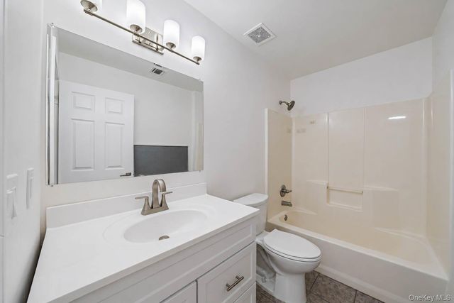 642 County Route 12, New Hampton, NY 10958