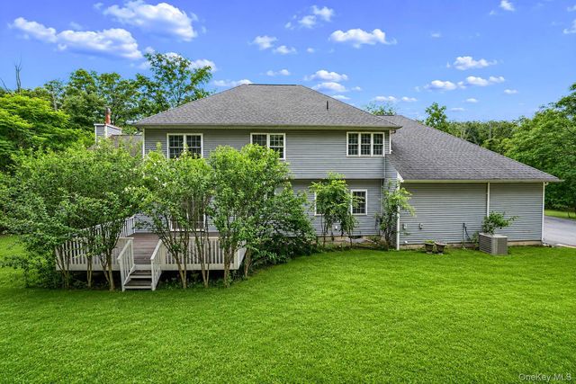 642 County Route 12, New Hampton, NY 10958