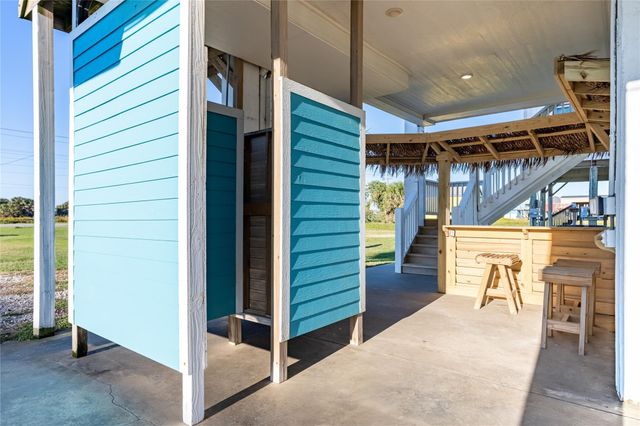 986 Edson Drive, Gilchrist, TX 77617