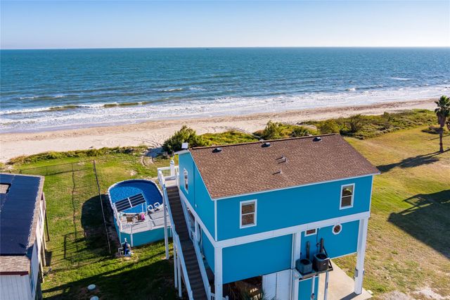 986 Edson Drive, Gilchrist, TX 77617