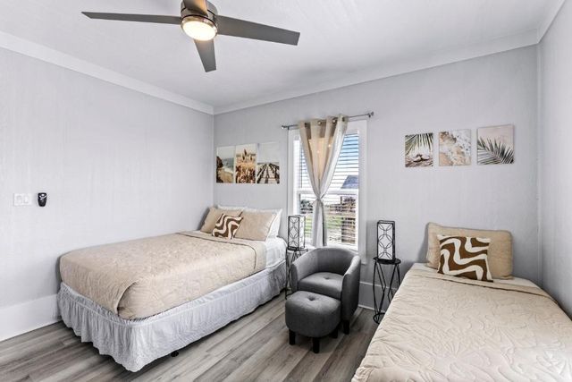 986 Edson Drive, Gilchrist, TX 77617