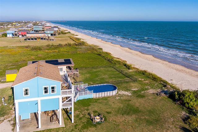 986 Edson Drive, Gilchrist, TX 77617