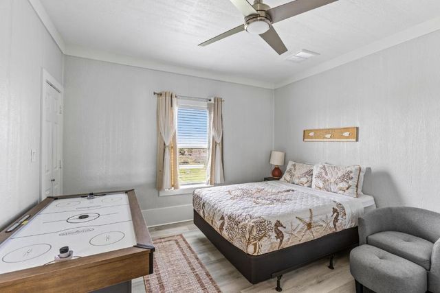 986 Edson Drive, Gilchrist, TX 77617