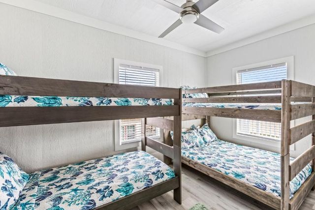 986 Edson Drive, Gilchrist, TX 77617