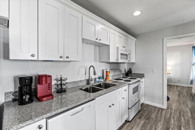 986 Edson Drive, Gilchrist, TX 77617