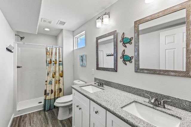 986 Edson Drive, Gilchrist, TX 77617